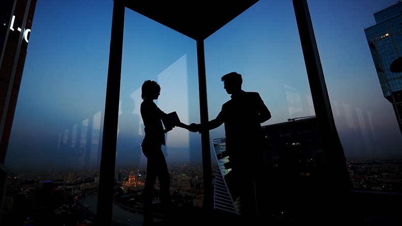 Deal (yelantsevv/Shutterstock.com)